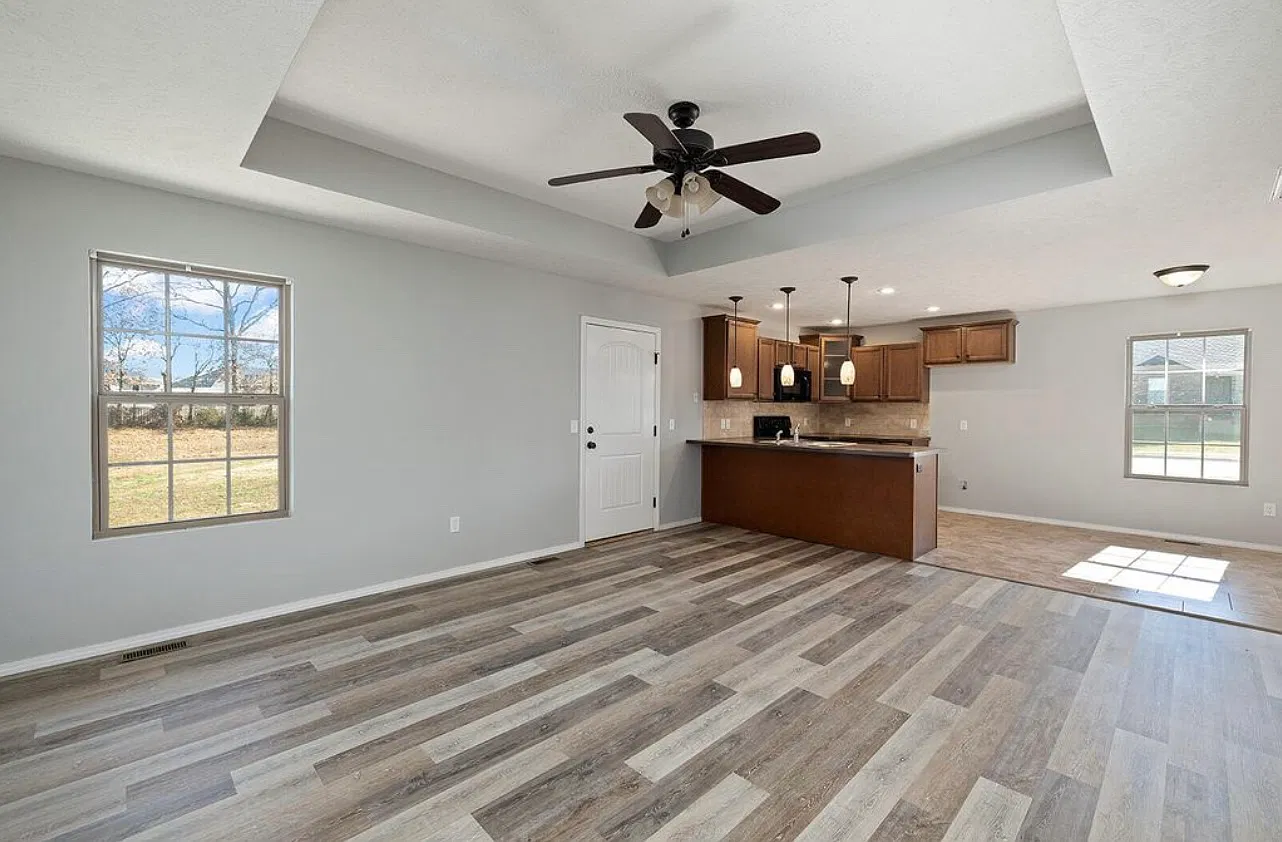 3 bed, 1375 sqft, $1,700 — Photo 4