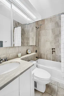 Rented by Compass | media 9