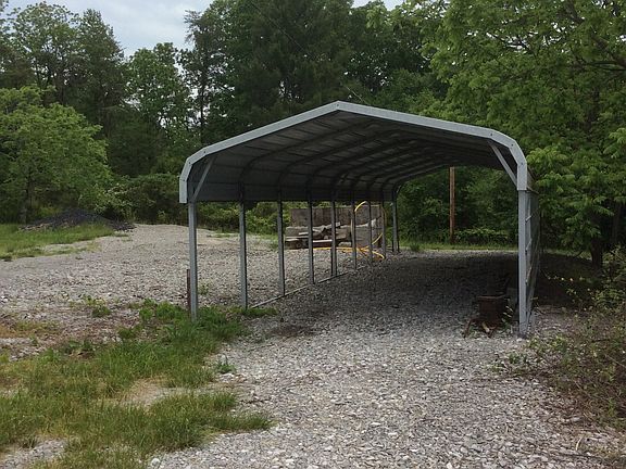 Covered metal building