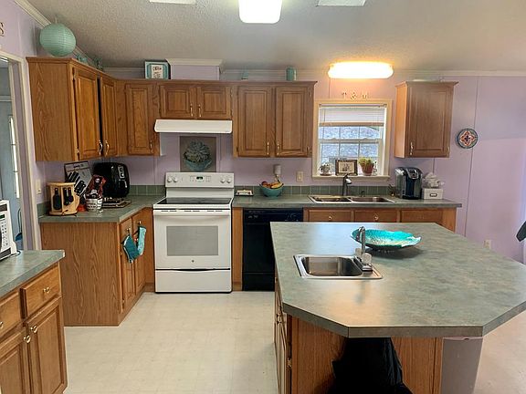 3rd image of 122 Secret Cove Dr