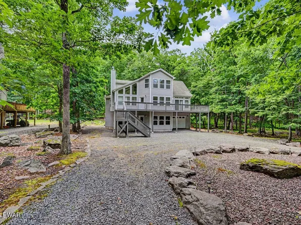 149 Rainbow Dr, Lackawaxen, PA 18435