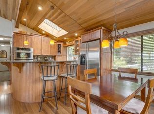 21018 NE 17th St, Sammamish, WA 98074