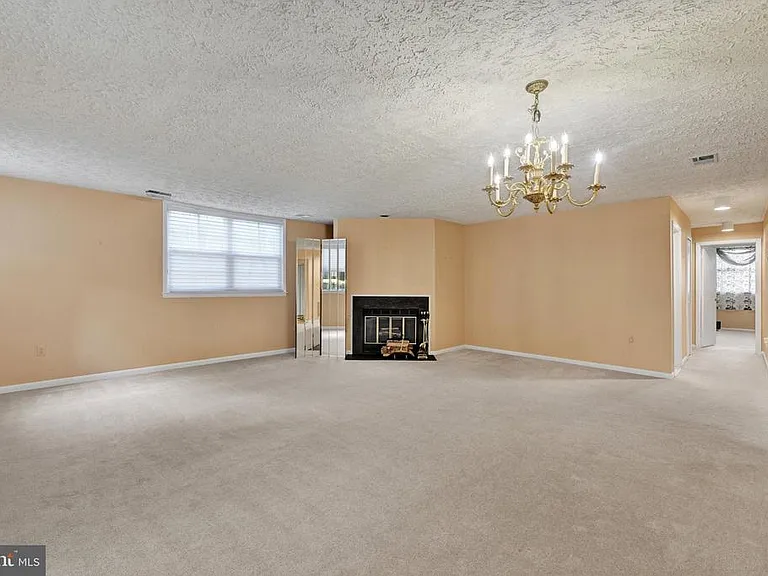 2217 Woodbox Ln #A-2217A — Photo 9