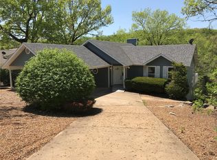 9645 E Vista Dr, Hillsboro, MO 63050