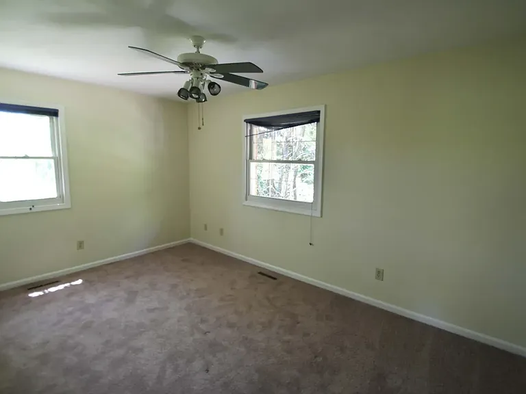 515 Stonewall St — Photo 6