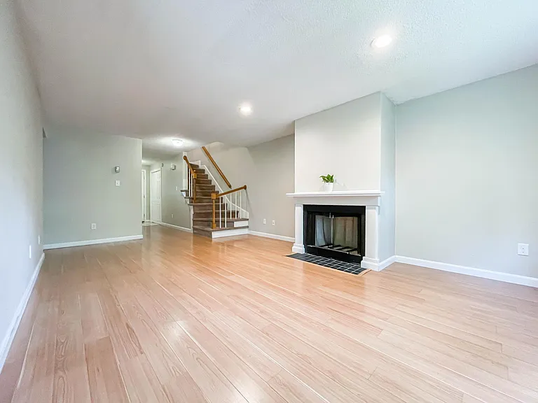 5 Dresden Ct — Photo 17
