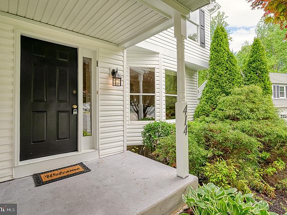 2nd image of 414 Abbey Cir