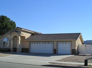 1521 Whittier Ave, Hemet, CA 92544