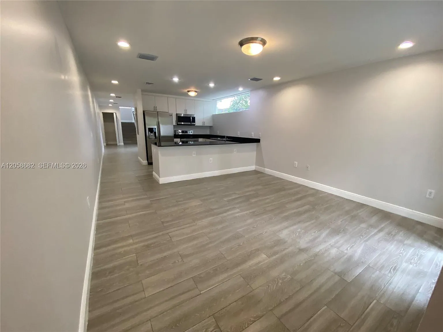 3 bed, 2.5 bath, 1650 sqft, $2,850 — Photo 3