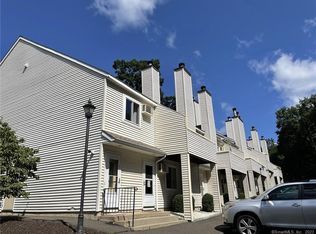 2 Jeanette Rd #14, Danbury, CT 06811