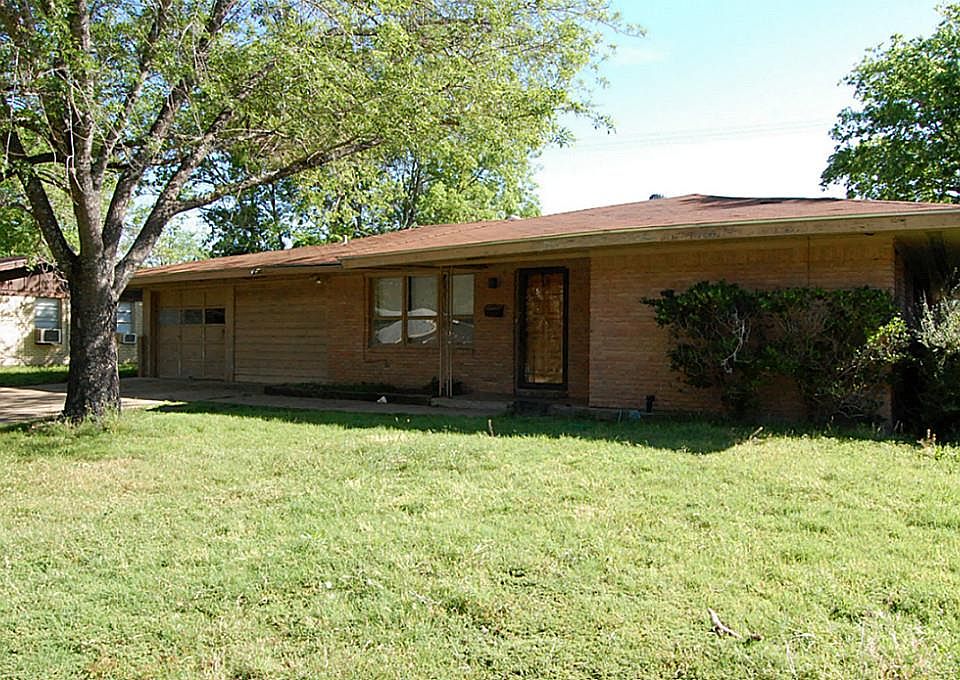 1st image of 2209 Franklin Dr