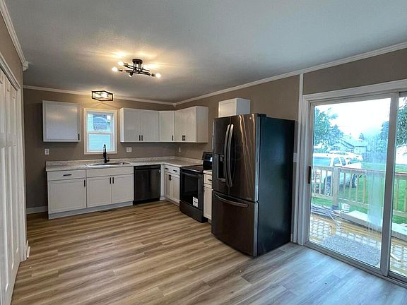 5th image of 214 Highland Dr