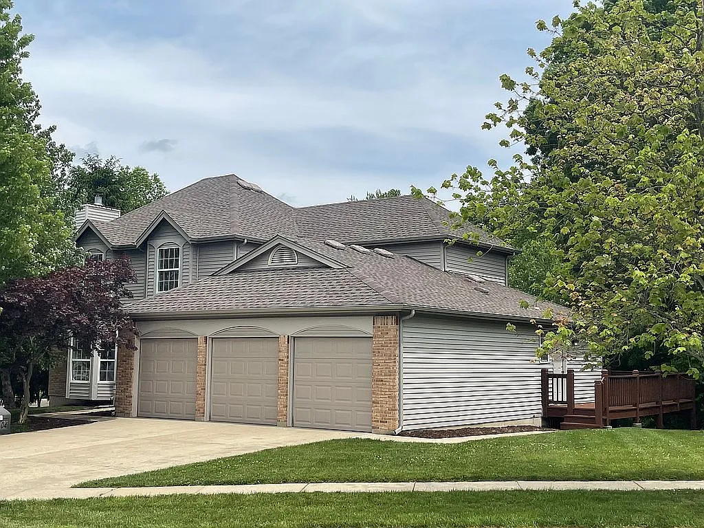 2304 Forest Leaf Pkwy photo 1