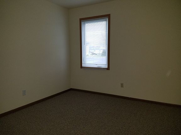 3rd image of 1036 W Hillview Dr #C101