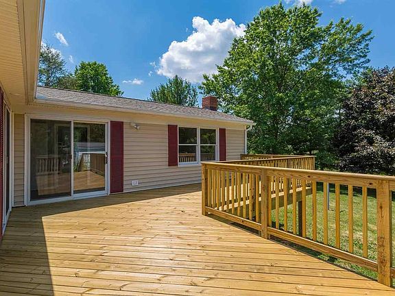 2nd image of 2166 Autumn Ln