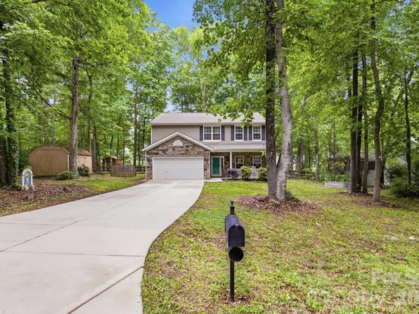 12119 Canal Dr, Huntersville, NC 28078
