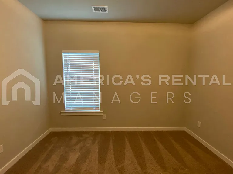 285 Avalon Way — Photo 11