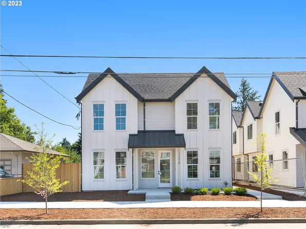 11760 SE Alder St #1, Portland, OR 97216