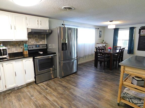 4th image of 20673 Parkside Dr