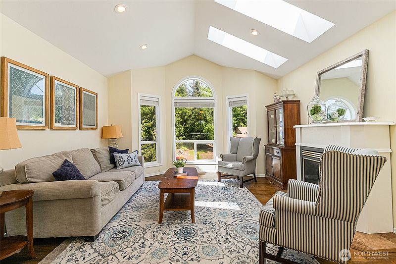 5th image of 3613 N Grace Lane