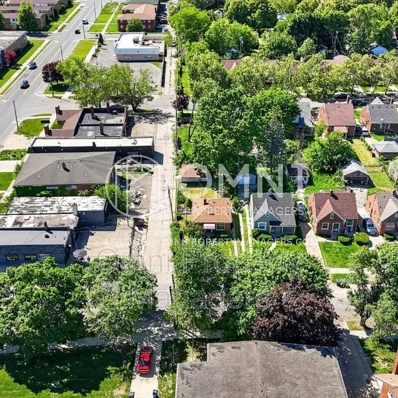 2 bed, 1.0 bath, 720 sqft, $1,100 — Photo 3