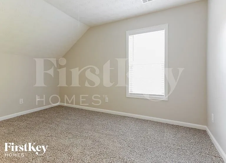 940 Willow Hollow Dr — Photo 13