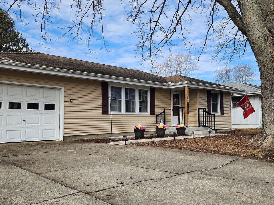 2nd image of 13 Elmwood Dr