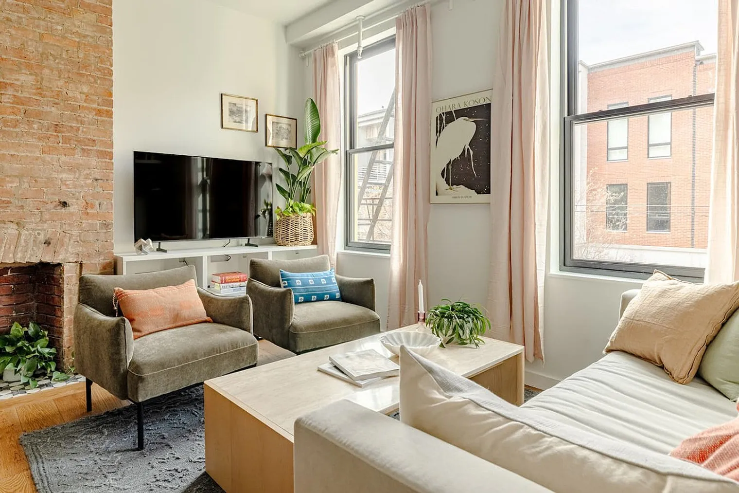 1 bed, 1.0 bath, 592 sqft, $3,081 — Photo 3