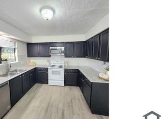 10045 Emerald Creek Dr, Houston, TX 77070