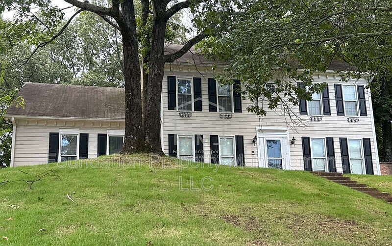 1st image of 8559 Chippingham Dr