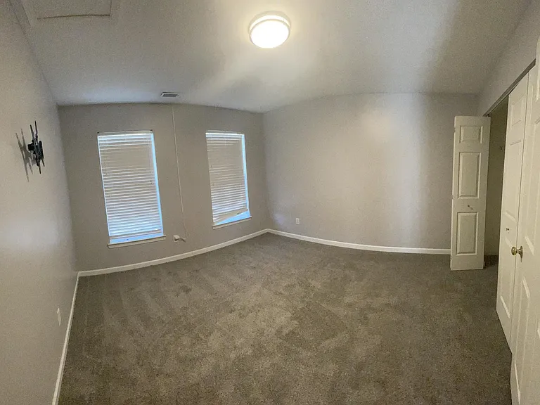 3560 Park Crest Ln — Photo 9