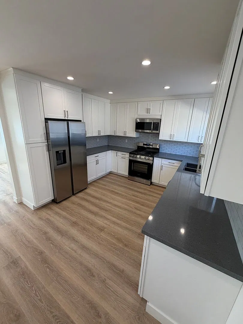 128 S Helberta Avenue — Photo 1