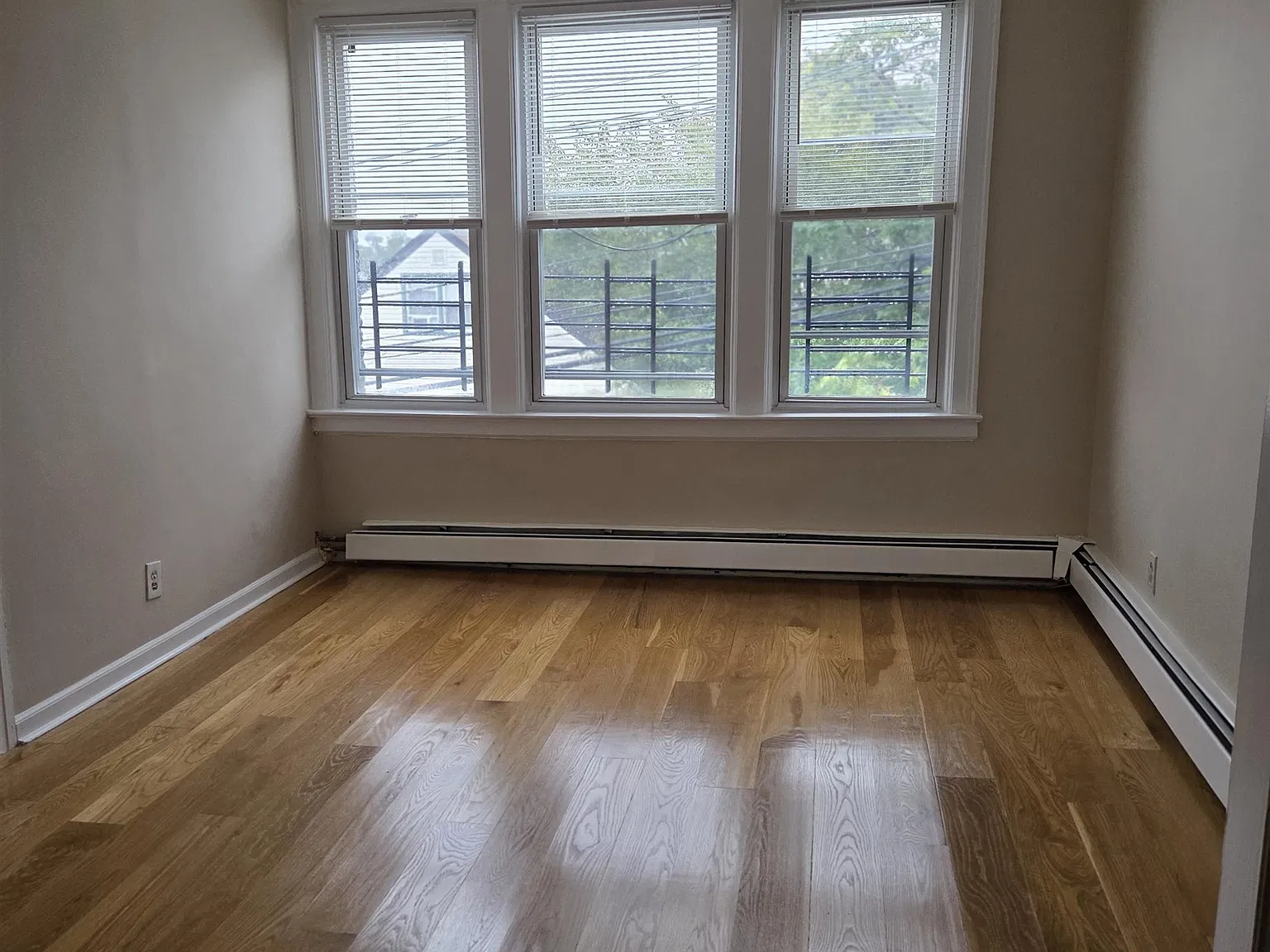 3 bed, 2.0 bath, $2,800 — Photo 3