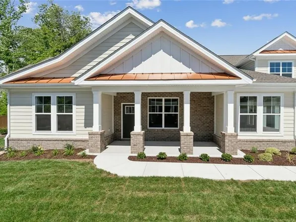 2144 Edwin Dr, Chesapeake, VA 23322