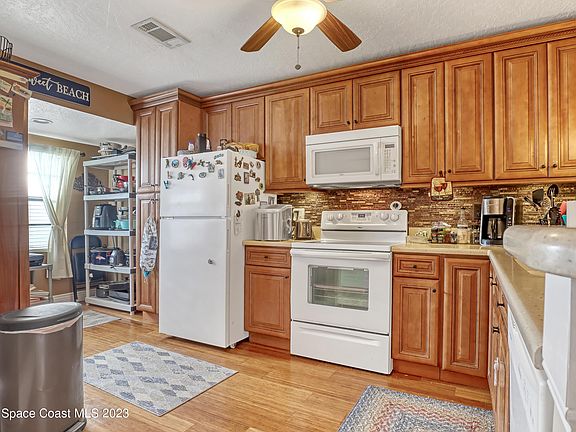 3rd image of 335 Paradise Blvd APT 56