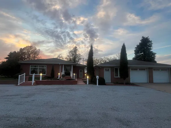 6165 E South St, Hastings, NE 68901