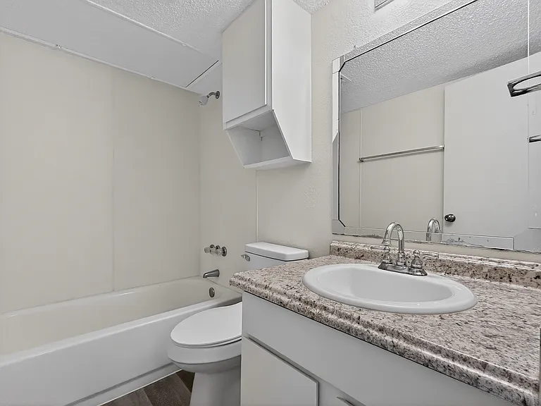 Quail Run Apartments — Photo 23