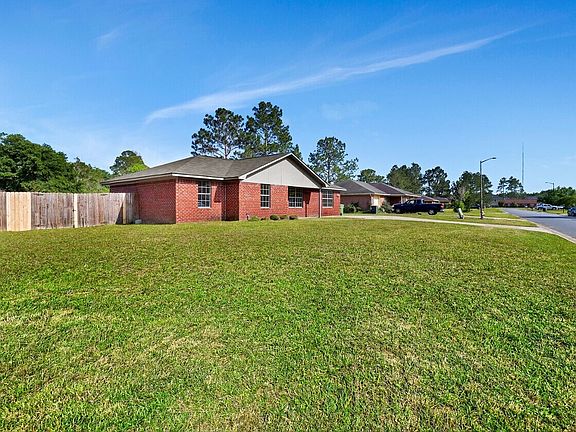 4th image of 1232 Pineridge Way