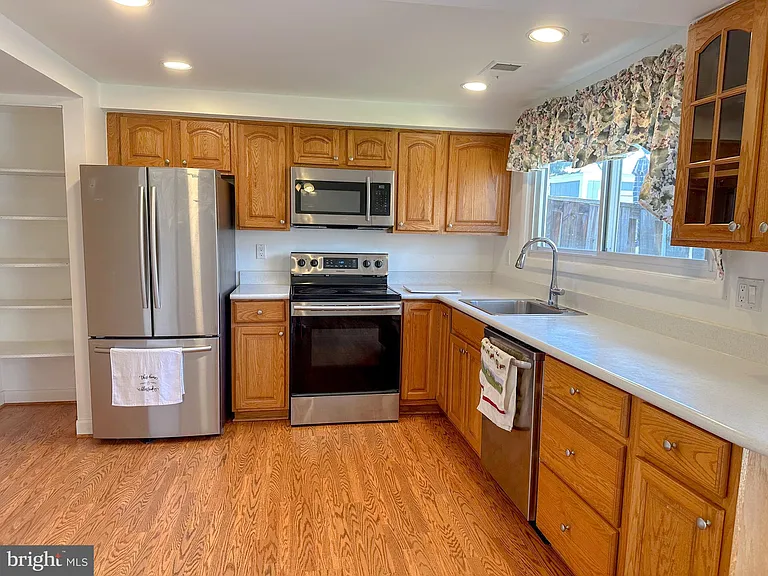 13327 Schwenger Pl — Photo 14