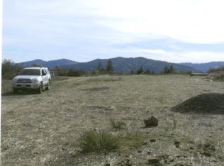 318 Lauffer Rd, Garberville, CA 95542