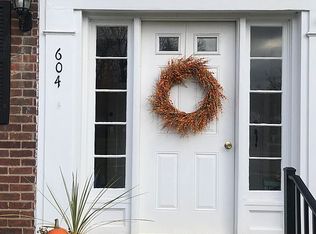 604 Cadieux Rd, Grosse Pointe, MI 48230