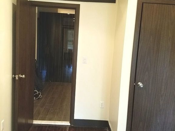 4th image of 240 E 28th St APT 5