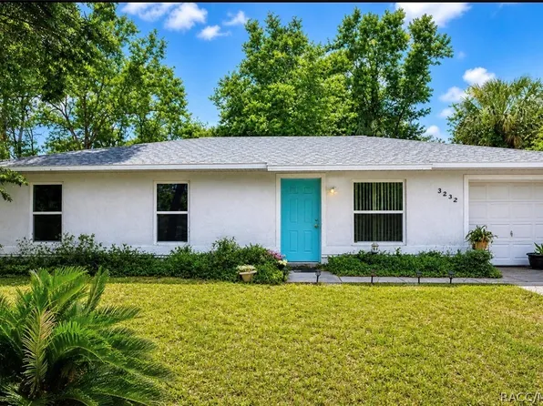 3232 S Westmoreland Dr, Homosassa, FL 34448