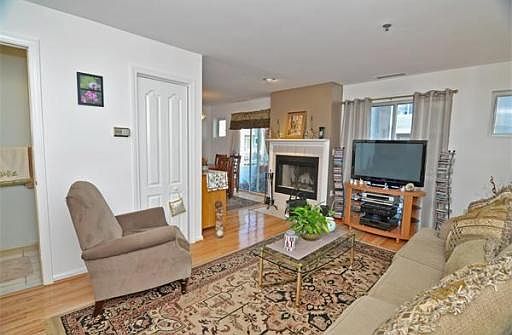 4th image of 200 Falls Blvd Unit H307