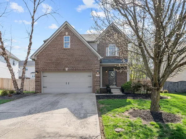 221 Timothy Dr, Nicholasville, KY 40356