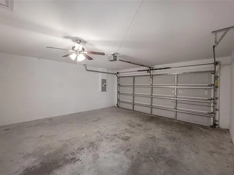 1508 E Jean St — Photo 42