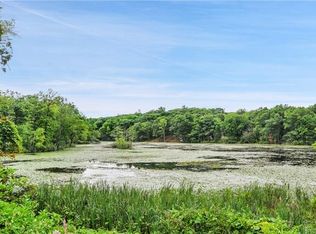 77 Southlake Rd, Carmel, NY 10512