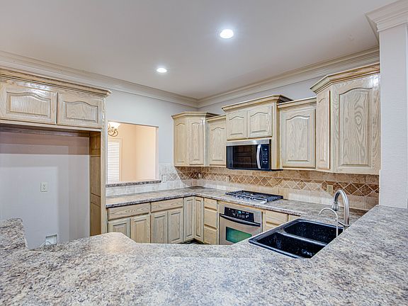5th image of 3203 Southridge Ct