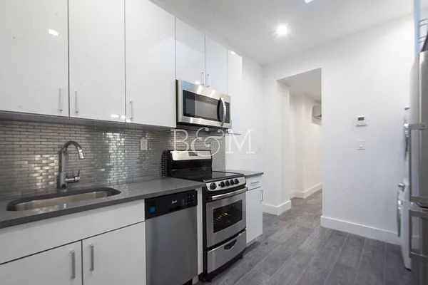 Rented by Brick&Mortar | media 14