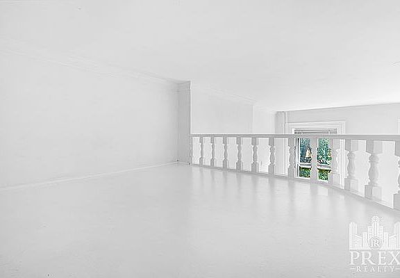 4th image of 32 Beekman Pl APT 7